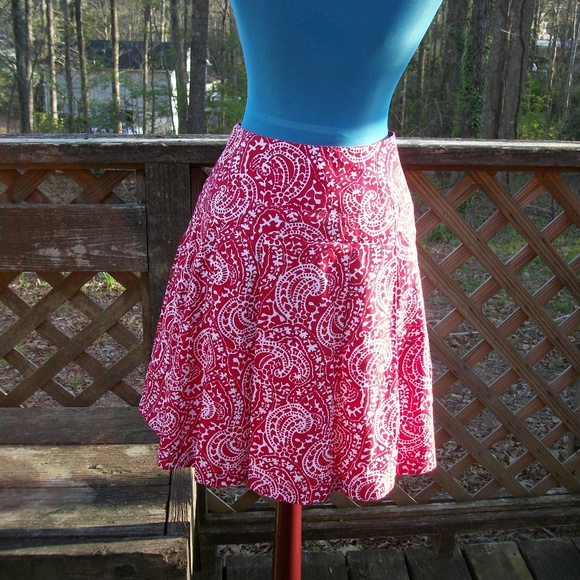 Tommy Hilfiger Red Paisley A - Line Skirt Size 2 - Picture 5 of 6